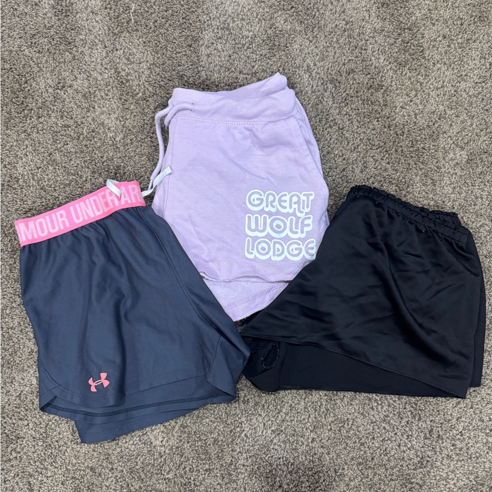 WOMENS BUNDLE OF 3 MEDIUM SIZED SHORTS